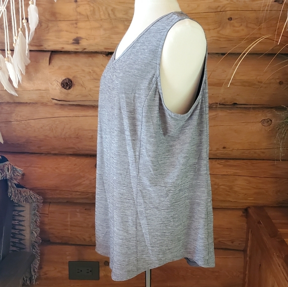 Duluth Trading Co. Heather Grey Workout Tank - Picture 5 of 5